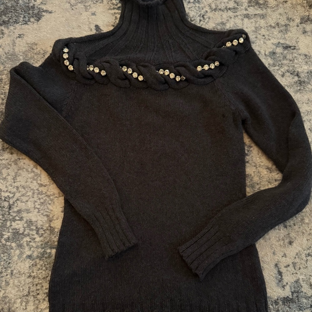 Blumarine Italy wool/silk dark grey turtleneck diamond accent. Italian 44/medium